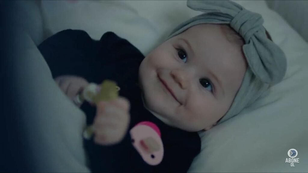 Arven Beren as Deniz in Kara Sevda — the little girl in Endless Love Turkish series